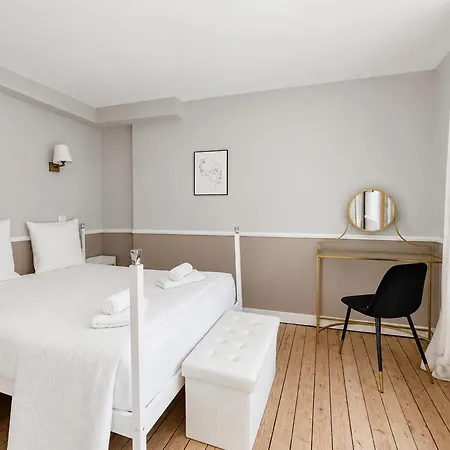 Goûtez Au Charme Chic D * Honfleur
