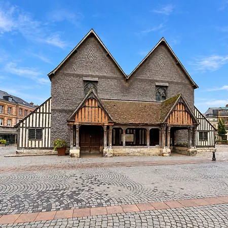 Goûtez Au Charme Chic D * Honfleur